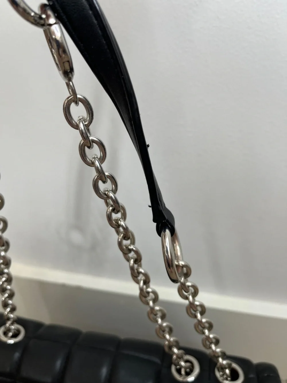 HOUSE OF WANT HOW Black Vinyl Quilted Purse with Chain Handle